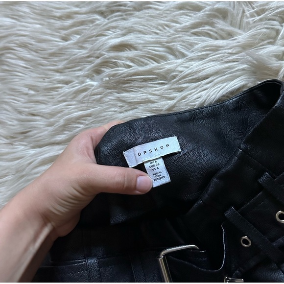TOPSHOP Faux Lather Belted Shorts - Picture 4 of 5